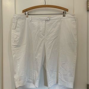 Women’s cotton Bermuda shorts size 20